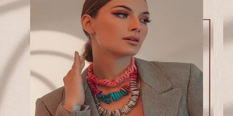 10 Must-Have Statement Necklaces for a Bold Look 1 Image for: 10 Must-Have Statement Necklaces for a Bold Look